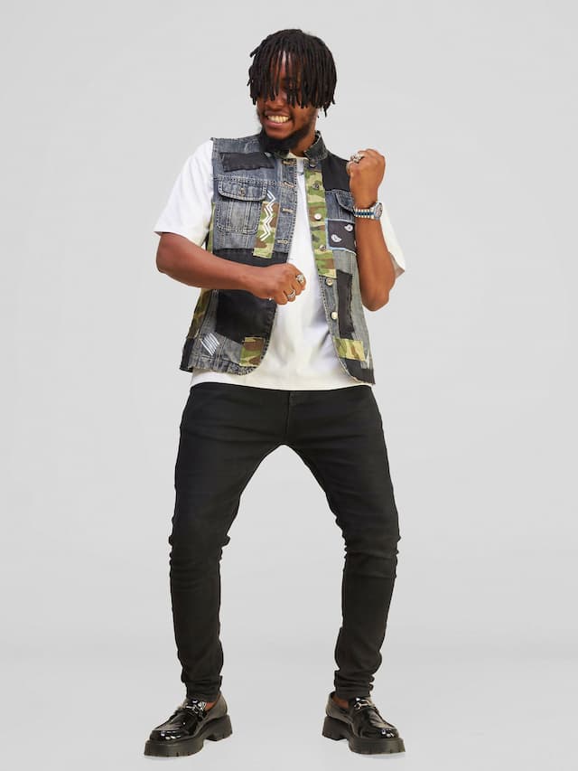 Patches Collection Sleeveless Denim Jacket - Blue