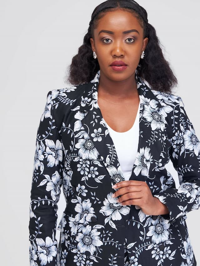 Sbv Ankara Shorts Suit - Black Flowered Print