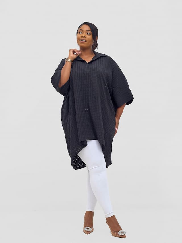 Vivo Mistari 3/4 Sleeve  V - Neck Collared Tunic Top -  Black Textured