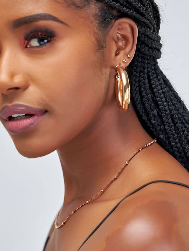 Nailu Neto Chain - Gold