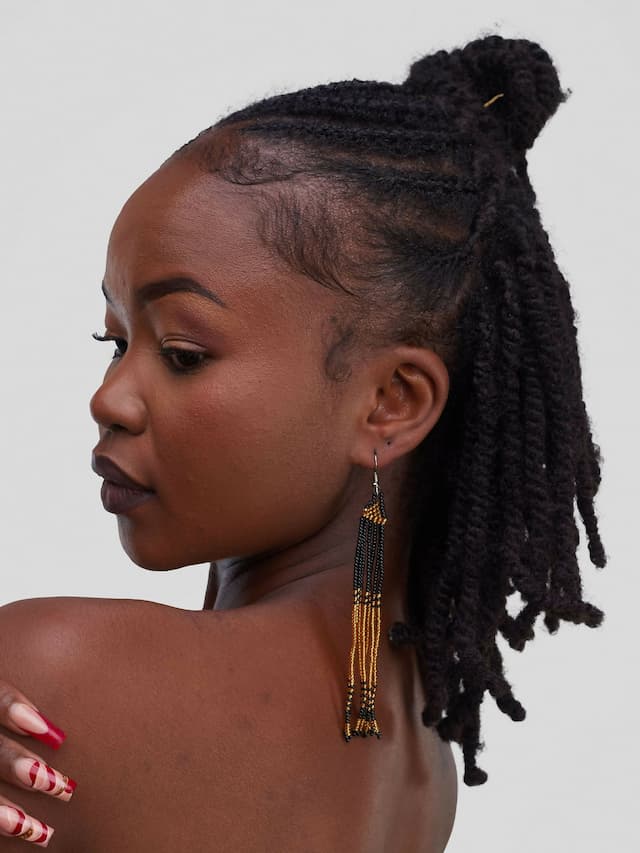 Long Hanging Earring - Black / Gold