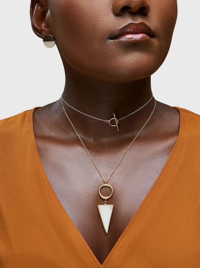 Amika Triangle Pendant & Necklace - Gold