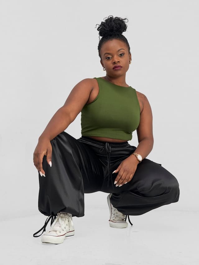Zoya Basic Racer Back Crop Top - Hunters