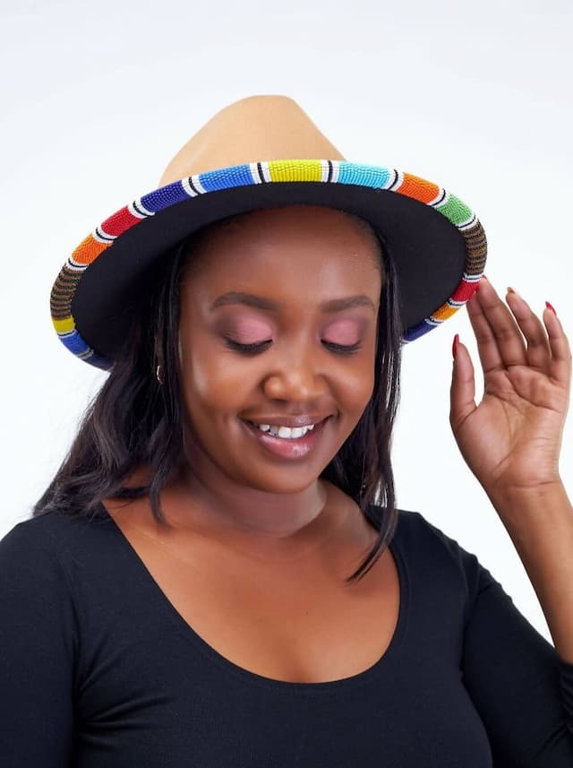 Umbo Collections Lower Brim Beaded Fedora Hat - Beige