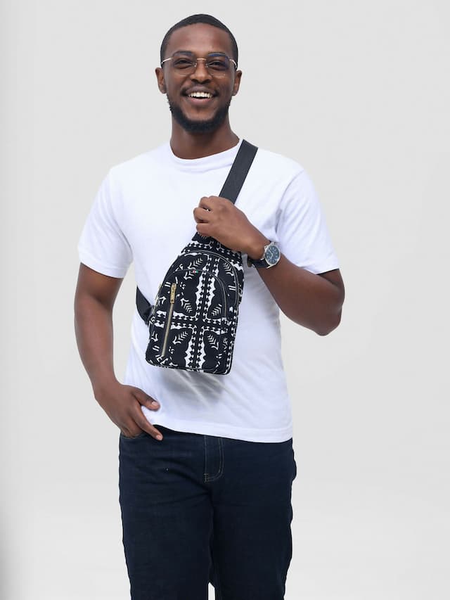 Taji Crossbody Bag - Black / White