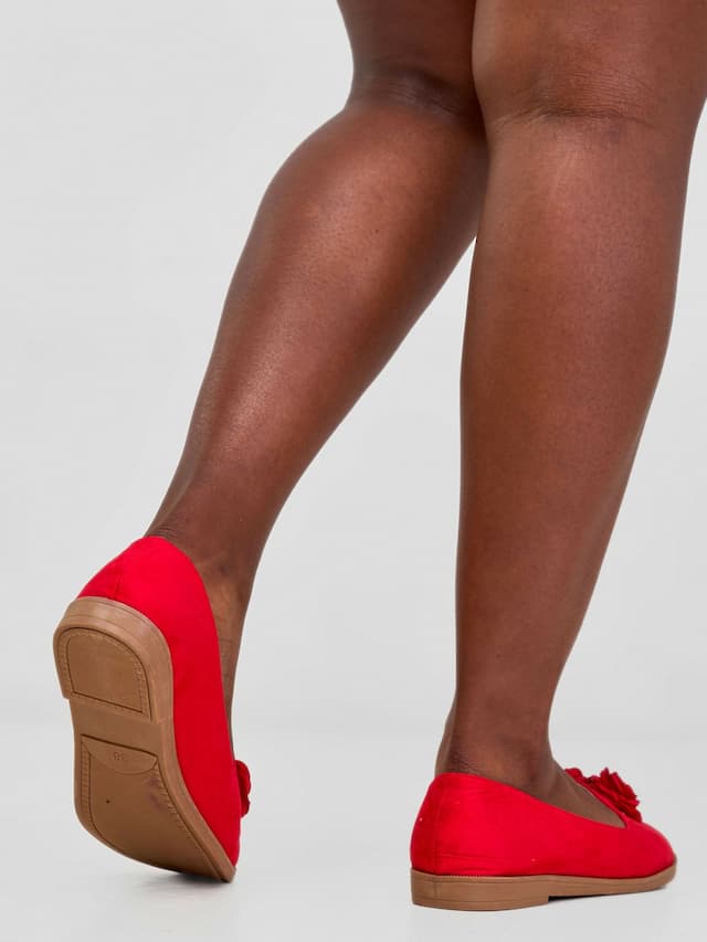 Be Unique Timeless Flowerhead Loafers - Red