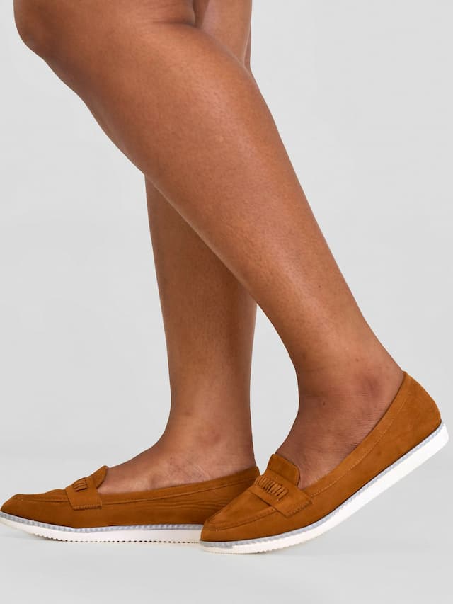 Be Unique Timeless Chain Loafers - Camel/Brown