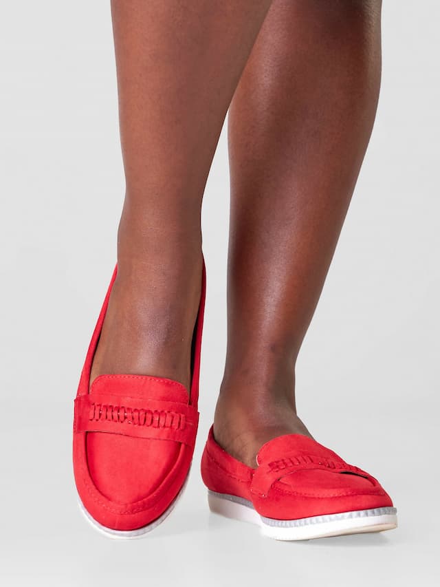 Be Unique Timeless Chain Loafer - Red