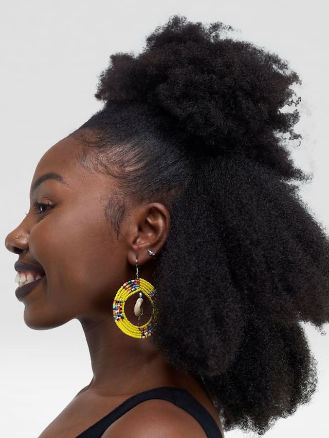 Round Shell Earring - Yellow