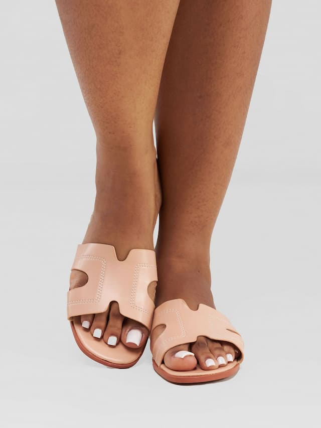 Shells Attic Sandals - Brown