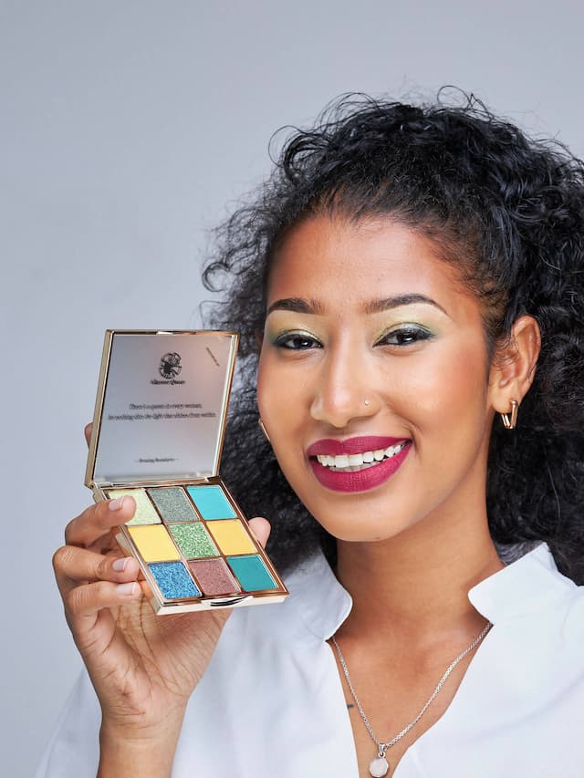 Glamour Queen Midnight Nile Eyeshadow - Multicolored