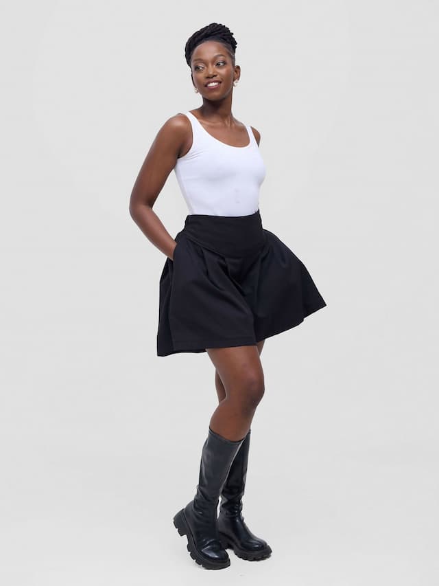 Chula Pleated Short - Black