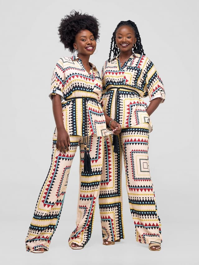 Snatched Wardrobe Swan 2 Piece Set - Cream / Multicolored