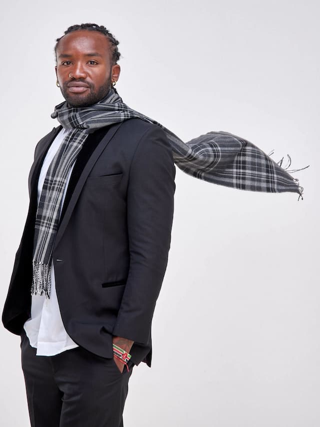 Allure Checked Scarf - Black